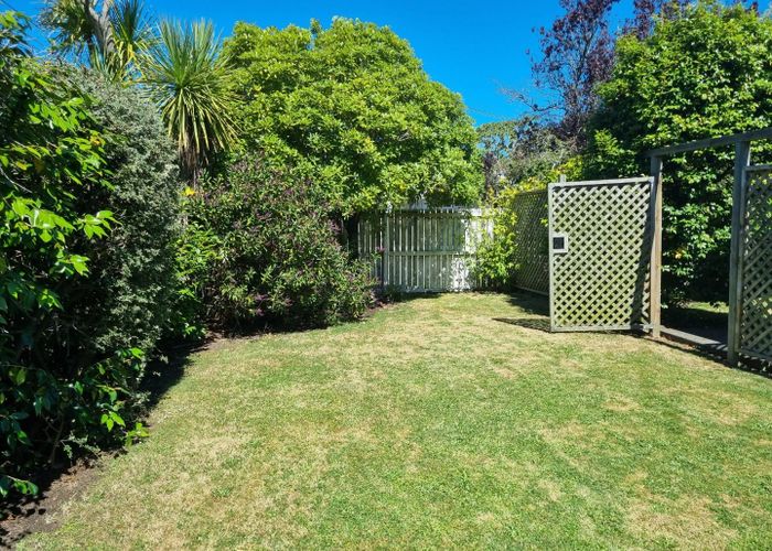 at 35 Greendale Avenue, Avonhead, Christchurch City, Canterbury