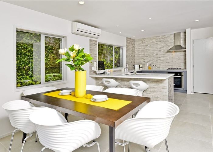  at 17A Langana Avenue, Browns Bay, North Shore City, Auckland