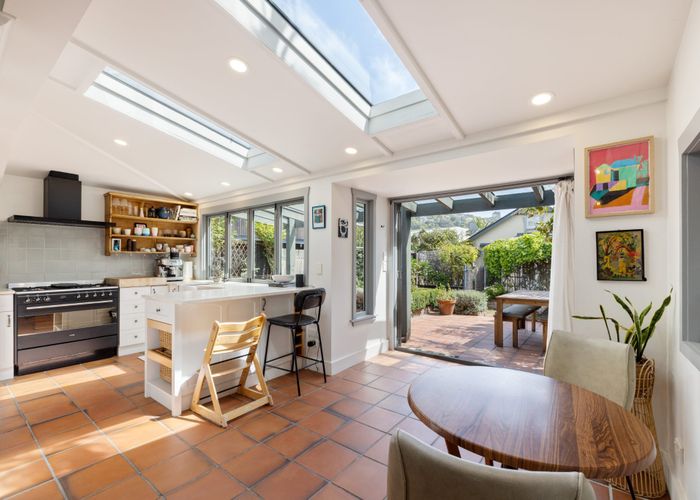  at 4 Stoke Street, Sumner, Christchurch City, Canterbury