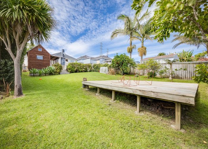  at 16 Paton Avenue, Te Atatu South, Waitakere City, Auckland
