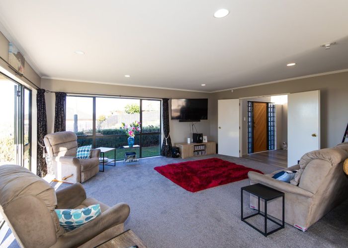  at 84 Churchill Drive, Taradale, Napier, Hawke's Bay