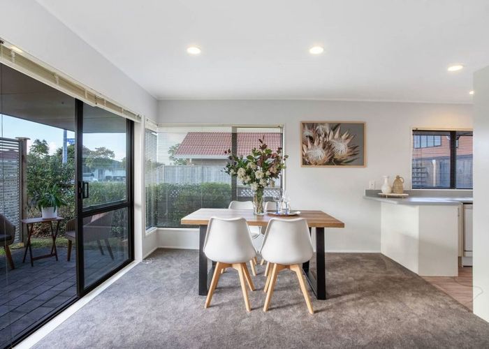  at 1/52 Millhouse Drive, Northpark, Auckland