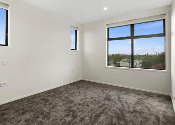  at 1/59 Neil Avenue, Te Atatu Peninsula, Waitakere City, Auckland