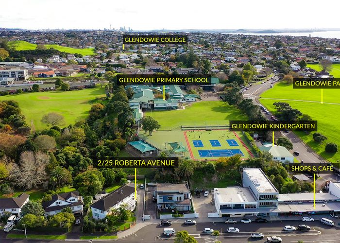  at 2/25 Roberta Avenue, Glendowie, Auckland
