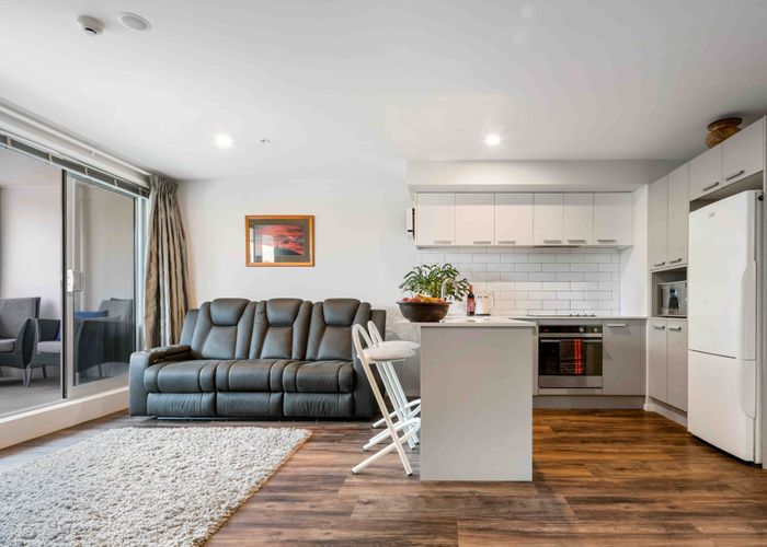  at 104/25 Bute Road, Browns Bay, North Shore City, Auckland