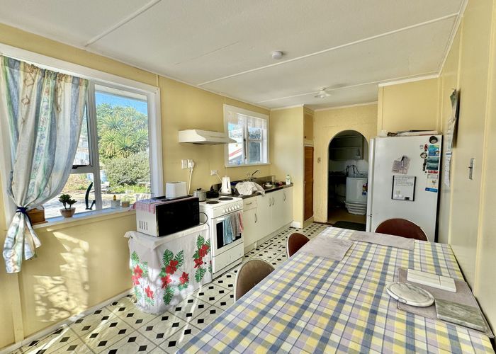  at 102 Champion Street, Cannons Creek, Porirua