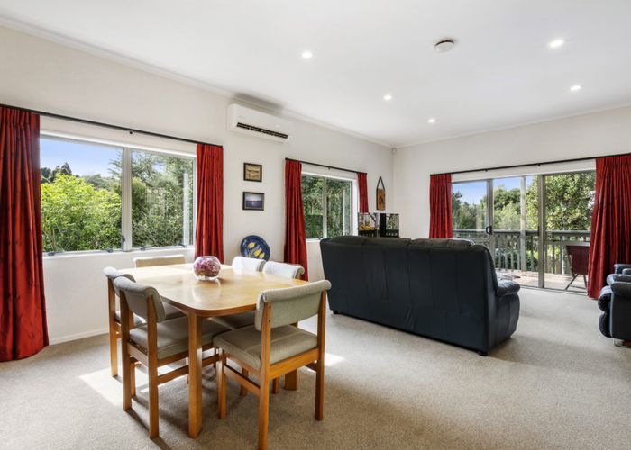  at 17 Woodridge Avenue, Northcross, Auckland