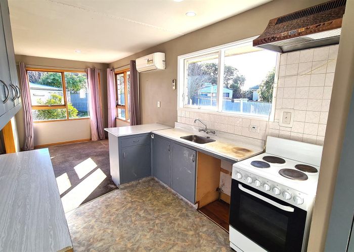  at 14 Lomax Place, Islington, Christchurch