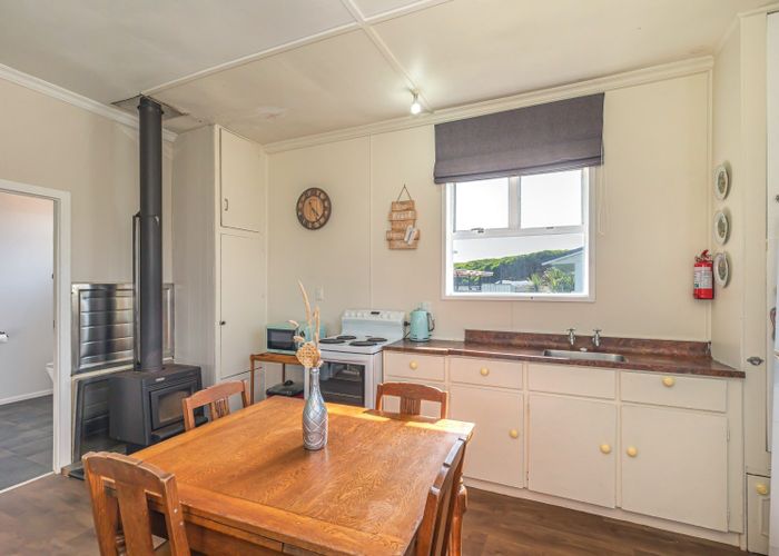  at 10 Mahuri Street, Himatangi Beach