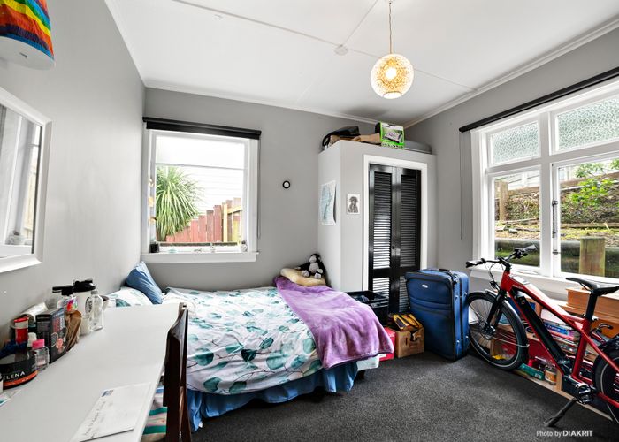  at 7 Jackson Street, Island Bay, Wellington