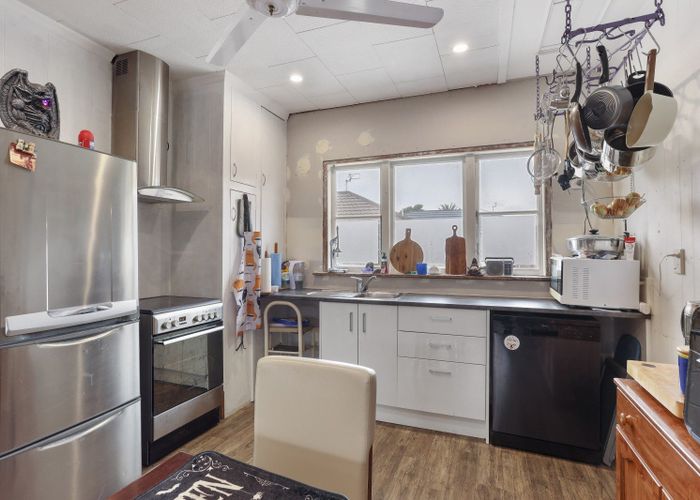  at 256 Breezes Road, Aranui, Christchurch City, Canterbury