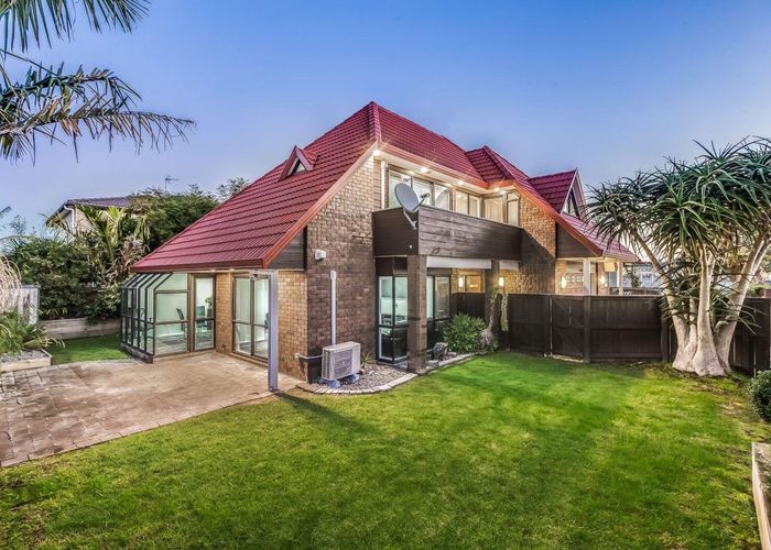  at 2/57 Hoteo Avenue, Papatoetoe, Manukau City, Auckland