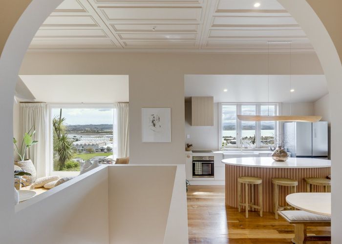  at 5 Denholm Road, Hospital Hill, Napier, Hawke's Bay