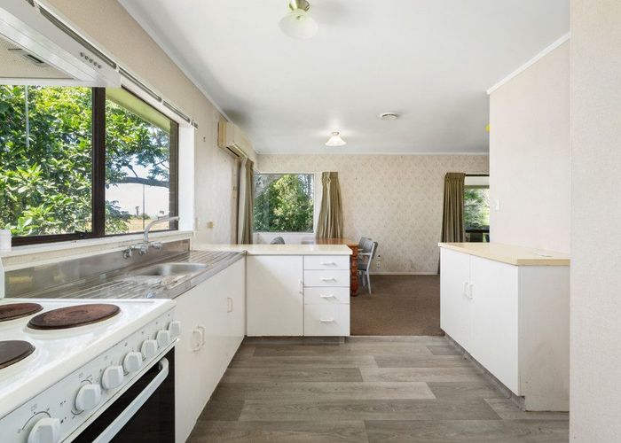  at 124 Athenree Road, Katikati