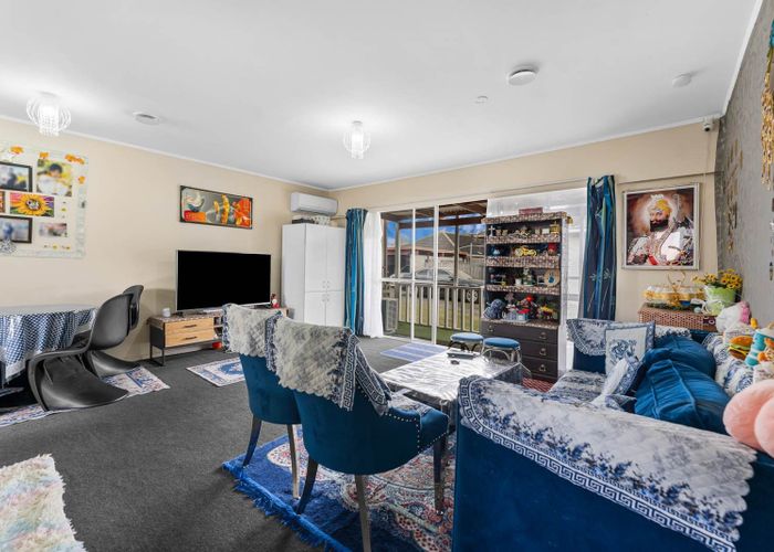  at 2/10 Scott Road, Papatoetoe, Manukau City, Auckland