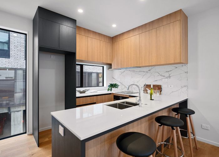  at 10 Meadowbank Road, Meadowbank, Auckland City, Auckland