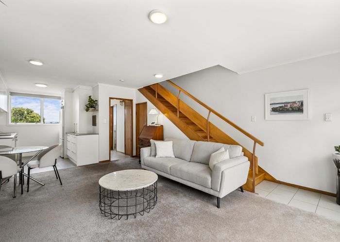  at 3/72 Sylvan Avenue, Northcote, North Shore City, Auckland