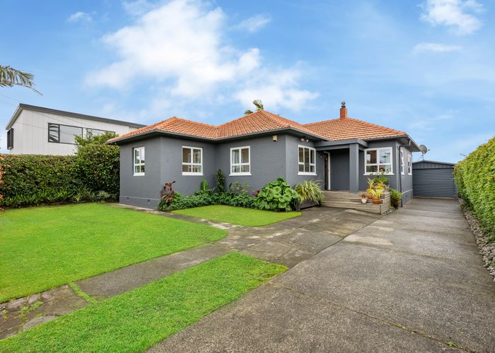  at 18 Harris Road, Mount Wellington, Auckland
