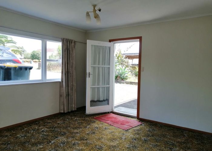  at 1/187 Te Atatu Rd, Te Atatu South, Waitakere City, Auckland