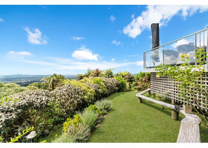  at 854 West Coast Road, Waiatarua, Auckland
