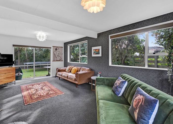  at 1138 South Road, Oakura, New Plymouth, Taranaki