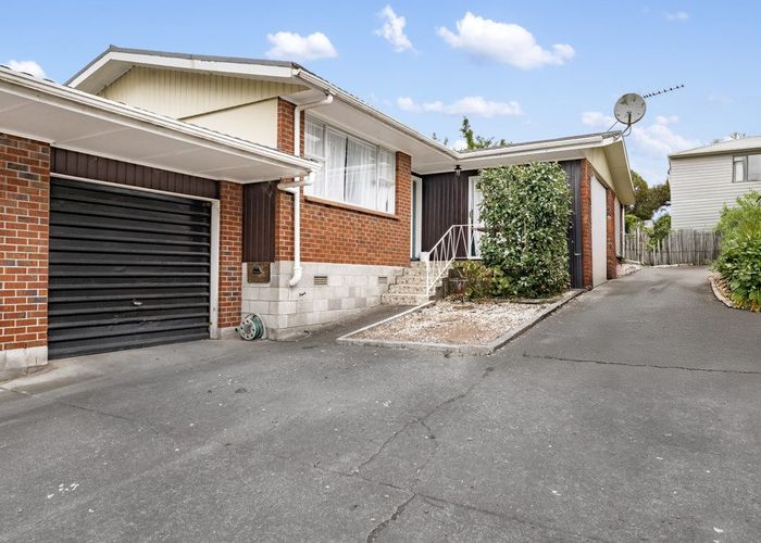  at 1-4/15 Panama Road, Mount Wellington, Auckland City, Auckland