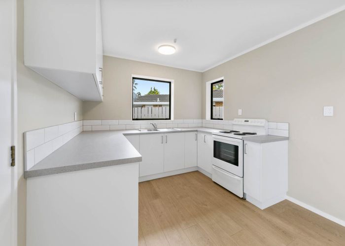  at 1/5 Annette Avenue, Te Atatu South, Waitakere City, Auckland