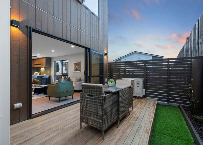  at 32 Beulah Avenue, Rothesay Bay, North Shore City, Auckland
