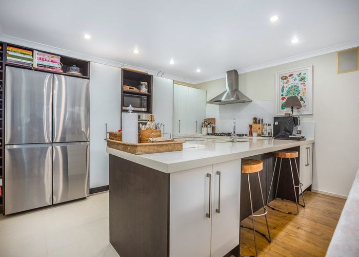  at 14 Paparoa Crescent, Aotea, Porirua, Wellington