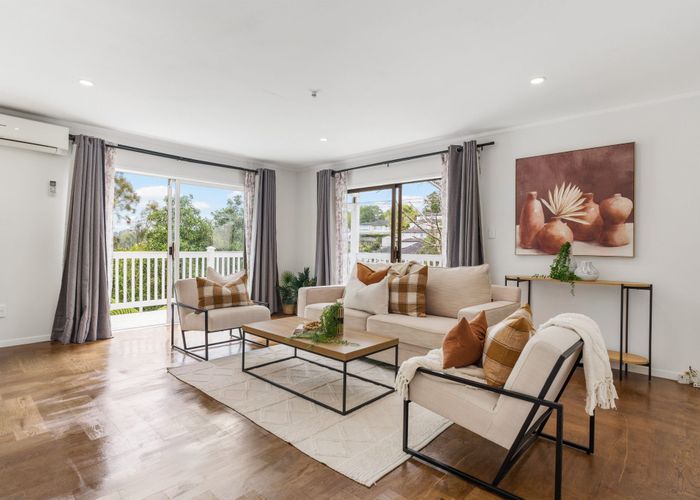  at 990 East Coast Road, Torbay, North Shore City, Auckland