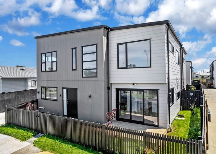  at Papatoetoe, Manukau City, Auckland