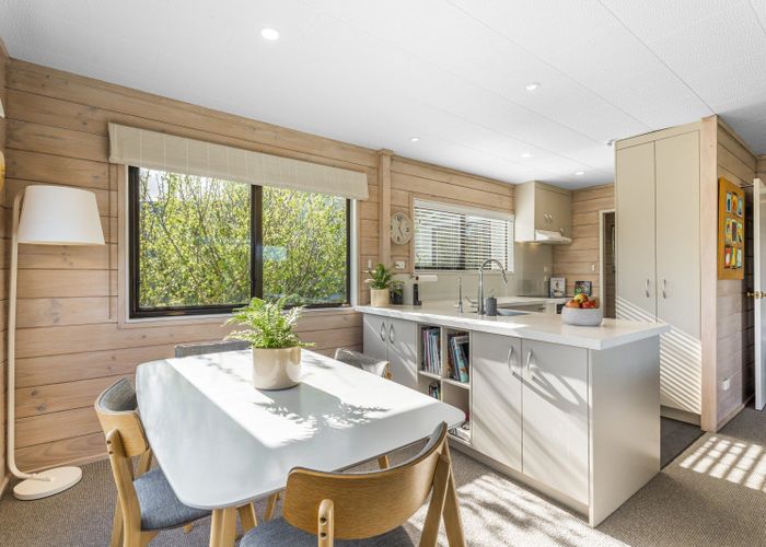  at 52 Mako Street, Oneroa, Waiheke Island, Auckland