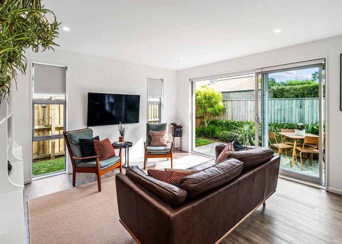  at 2/3 Nyoli Street, Northcote, Christchurch