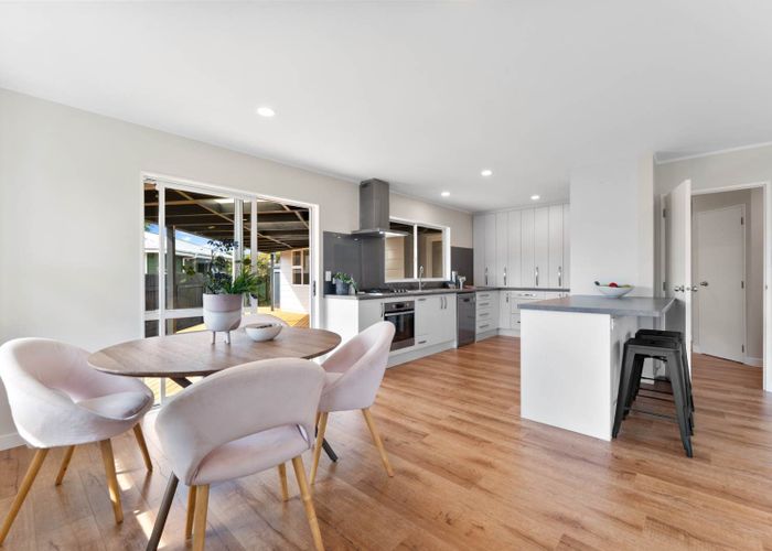  at 43A  Graham Avenue, Te Atatu Peninsula, Waitakere City, Auckland
