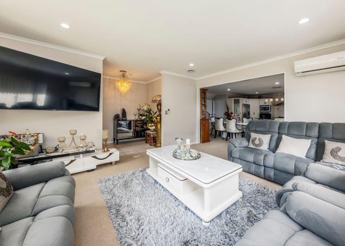  at 7 Cambrian Crescent, Flat Bush, Auckland