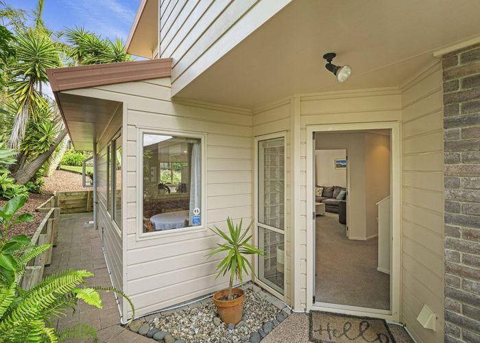 at 46 Unsworth Drive, Unsworth Heights, Auckland