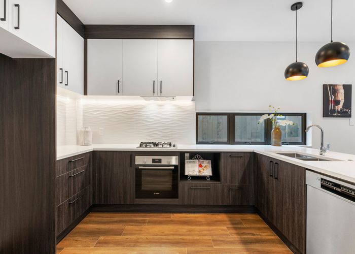  at 10 Egret Court, Unsworth Heights, North Shore City, Auckland