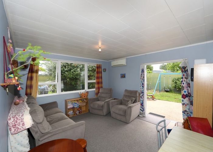  at 30 Dover Road, Flaxmere, Hastings