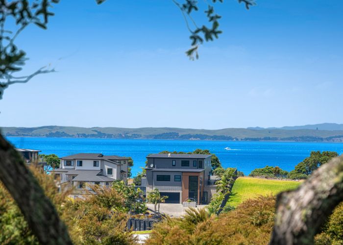  at 20 Montpellier Heights, Arkles Bay, Rodney, Auckland