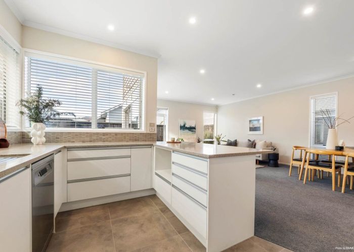  at 4 Poaka Road, Hobsonville, Waitakere City, Auckland
