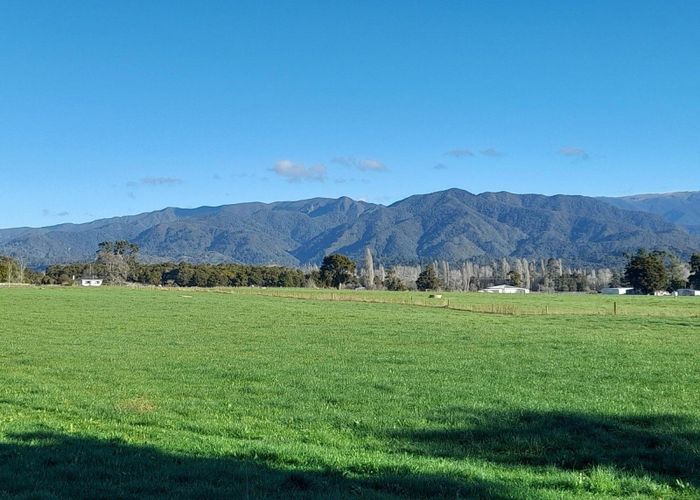  at 254 East Takaka Road, Takaka, Tasman, Nelson / Tasman