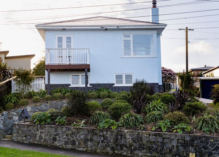  at 70 Aberdeen Road, Saint Clair, Dunedin
