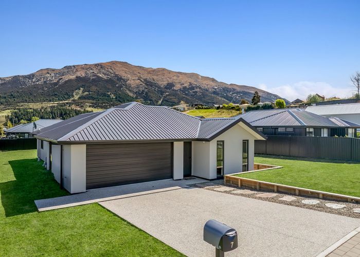  at 7 Tomtit Crescent, Lake Hawea, Wanaka, Otago