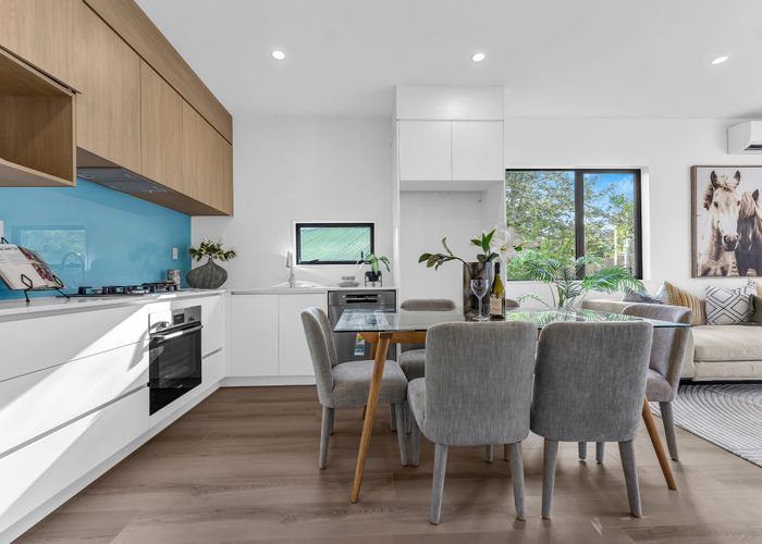  at 8A Jenanne Place, Totara Vale, North Shore City, Auckland