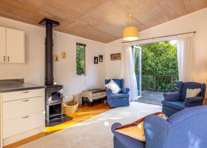  at 41 Fairview Crescent, Omiha, Waiheke Island, Auckland