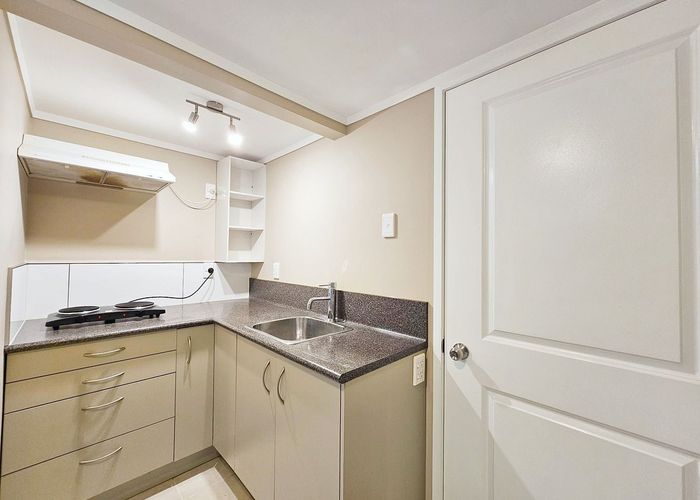  at 125 Birkdale Road, Birkdale, Auckland