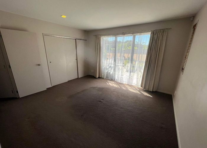  at 19 Lake Panorama Drive, Henderson, Waitakere City, Auckland