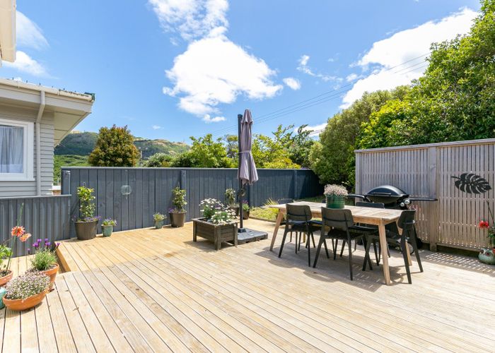  at 8 Mexted Terrace, Tawa, Wellington