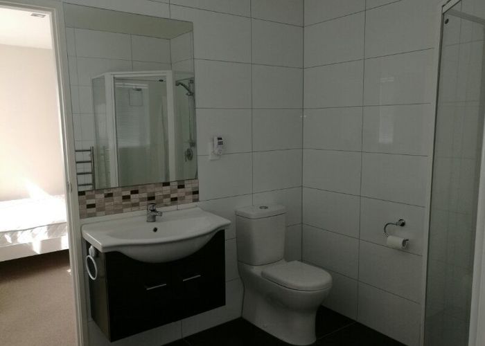  at 24 Skye Road, East Tamaki Heights, Manukau City, Auckland