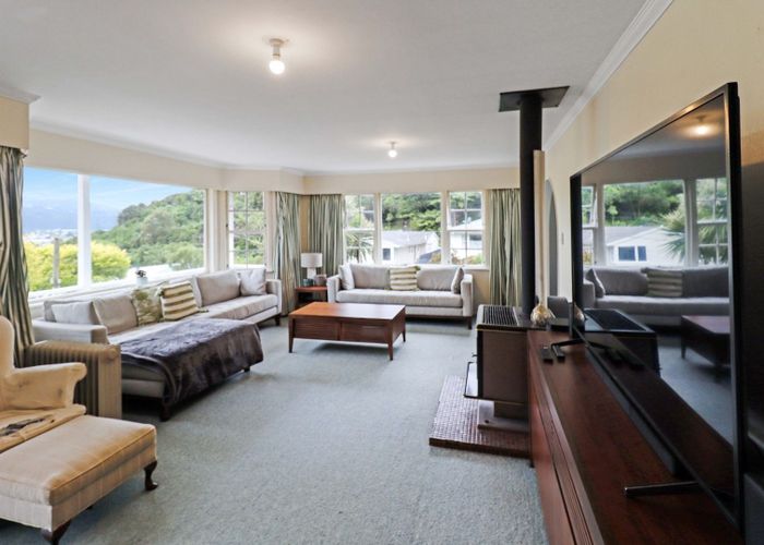  at 17 Holmes Grove, Naenae, Lower Hutt